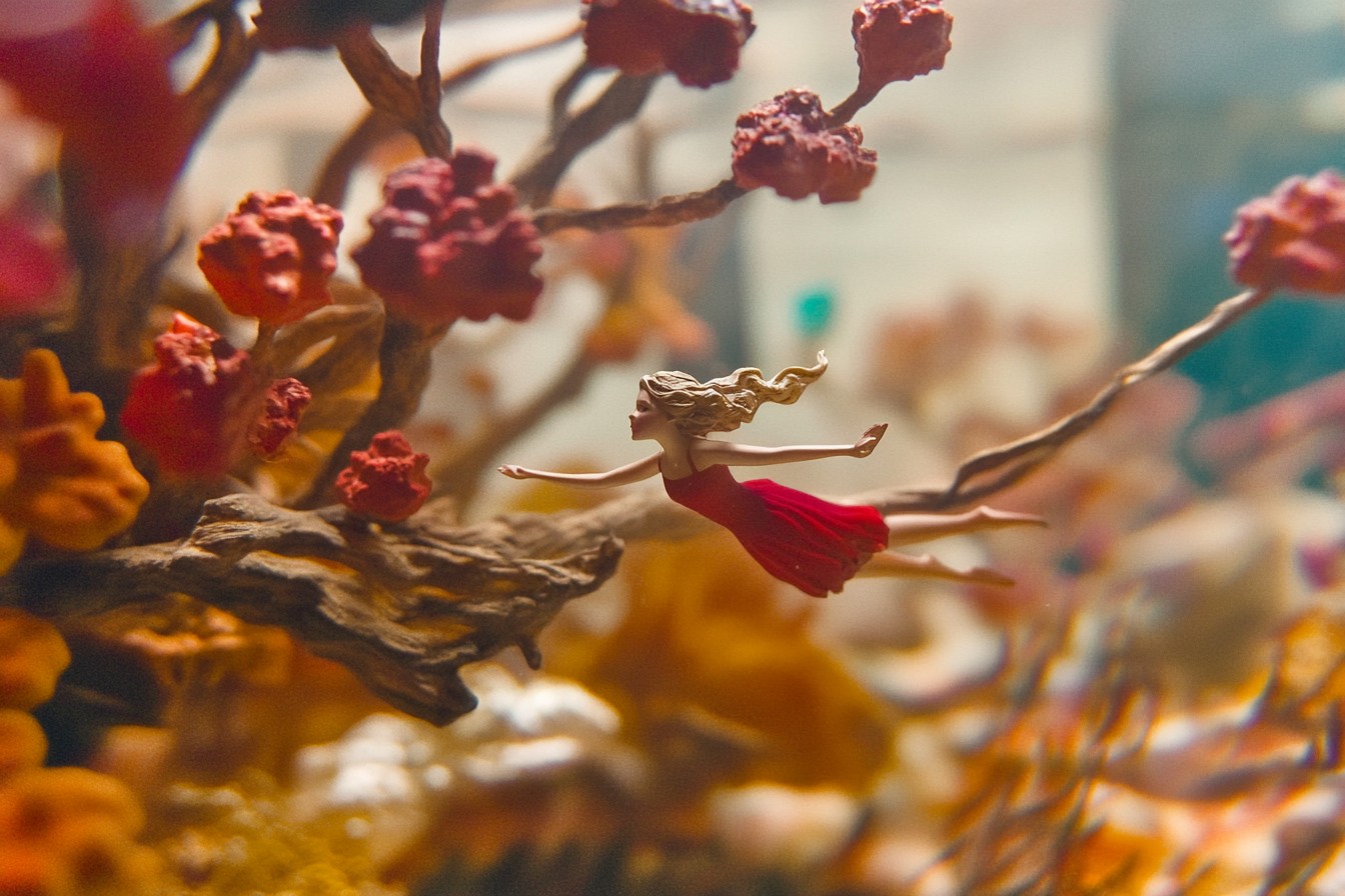 Innovative Holiday Aquascapes: Design Your Seasonal Fish Tanks